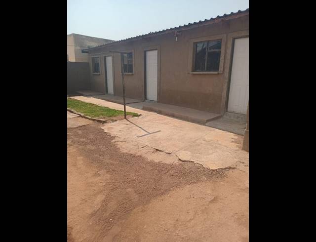 5 BEDROOM HOUSE FOR SALE IN KANANA PARK